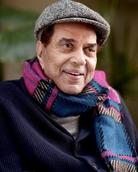 Dharmendra : The Legend Who never left the Screen of Our Hearts